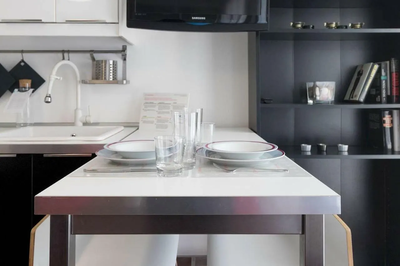 Italianway - Carrara 5 Apartment Milan Italy