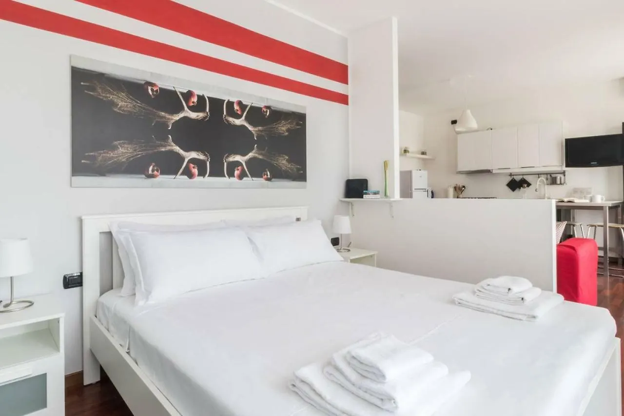 Italianway - Carrara 5 Apartment Milan